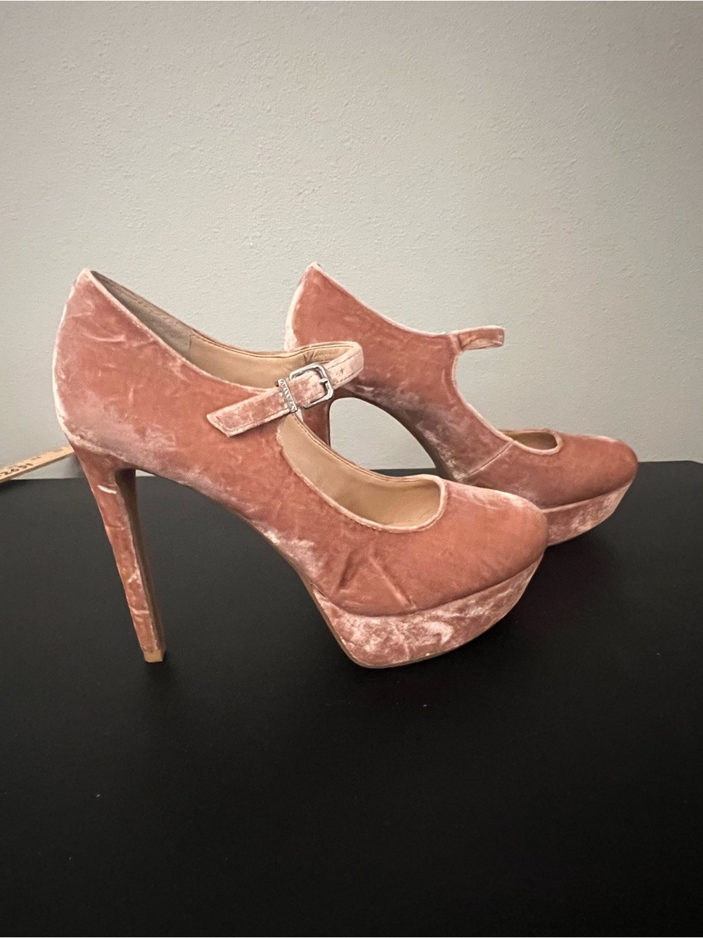Gianni Bini Velvet Mary Jane Platform Heels - Dusty Rose Size 7.5